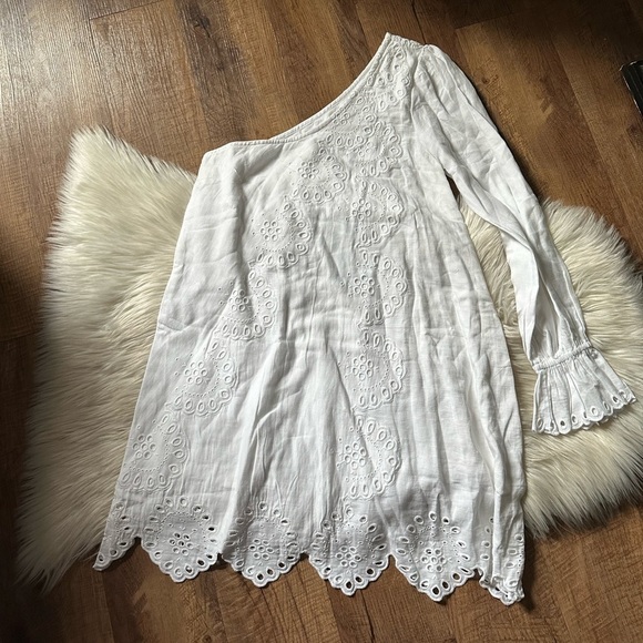 HILL HOUSE The Mila Dress In In White Eyelet Linen - Picture 4 of 5